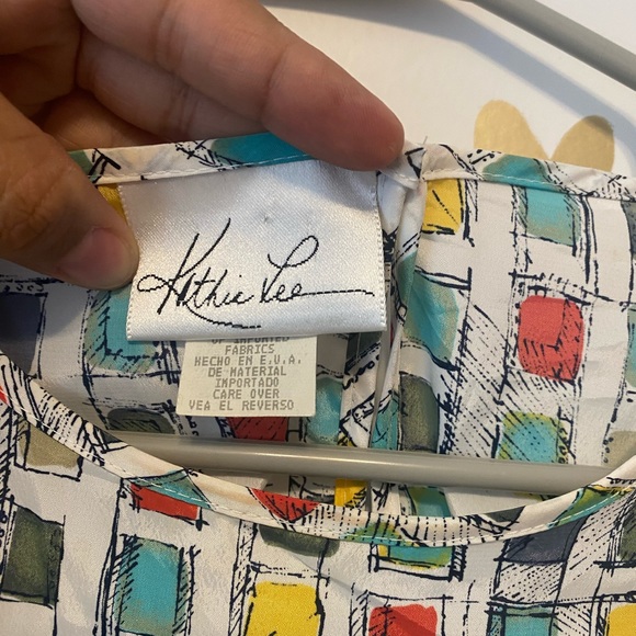 Vintage 90s Silky Short Sleeve Geometric Blouse - Picture 6 of 7